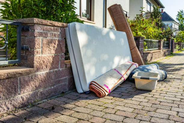 Best Garage Cleanout Services  in Leland, MS