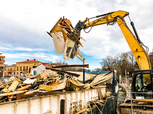 Best Yard Waste Removal  in Leland, MS